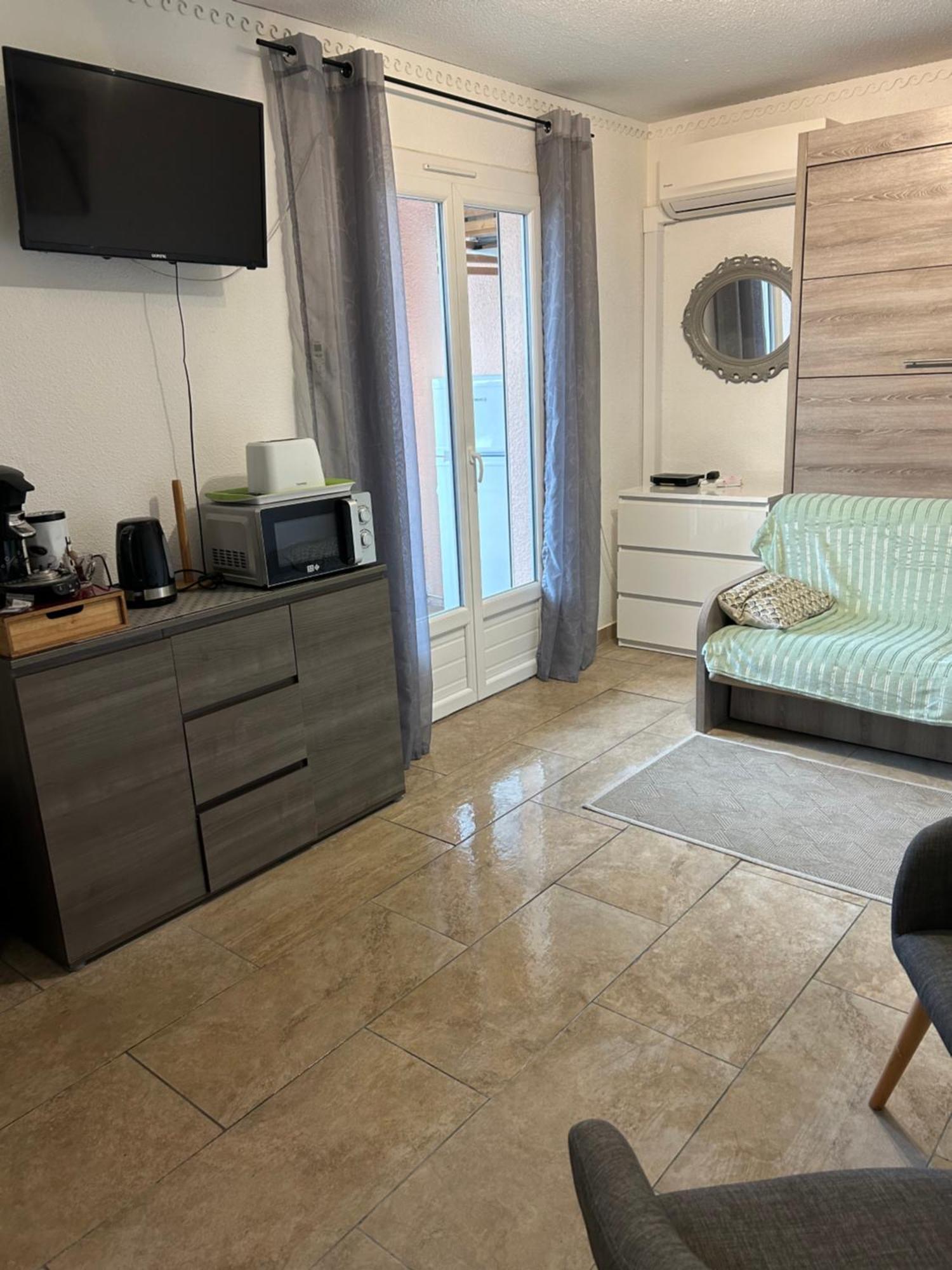 Studio Climatise Proche Port Et Plages La Londe-les-Maures Eksteriør billede