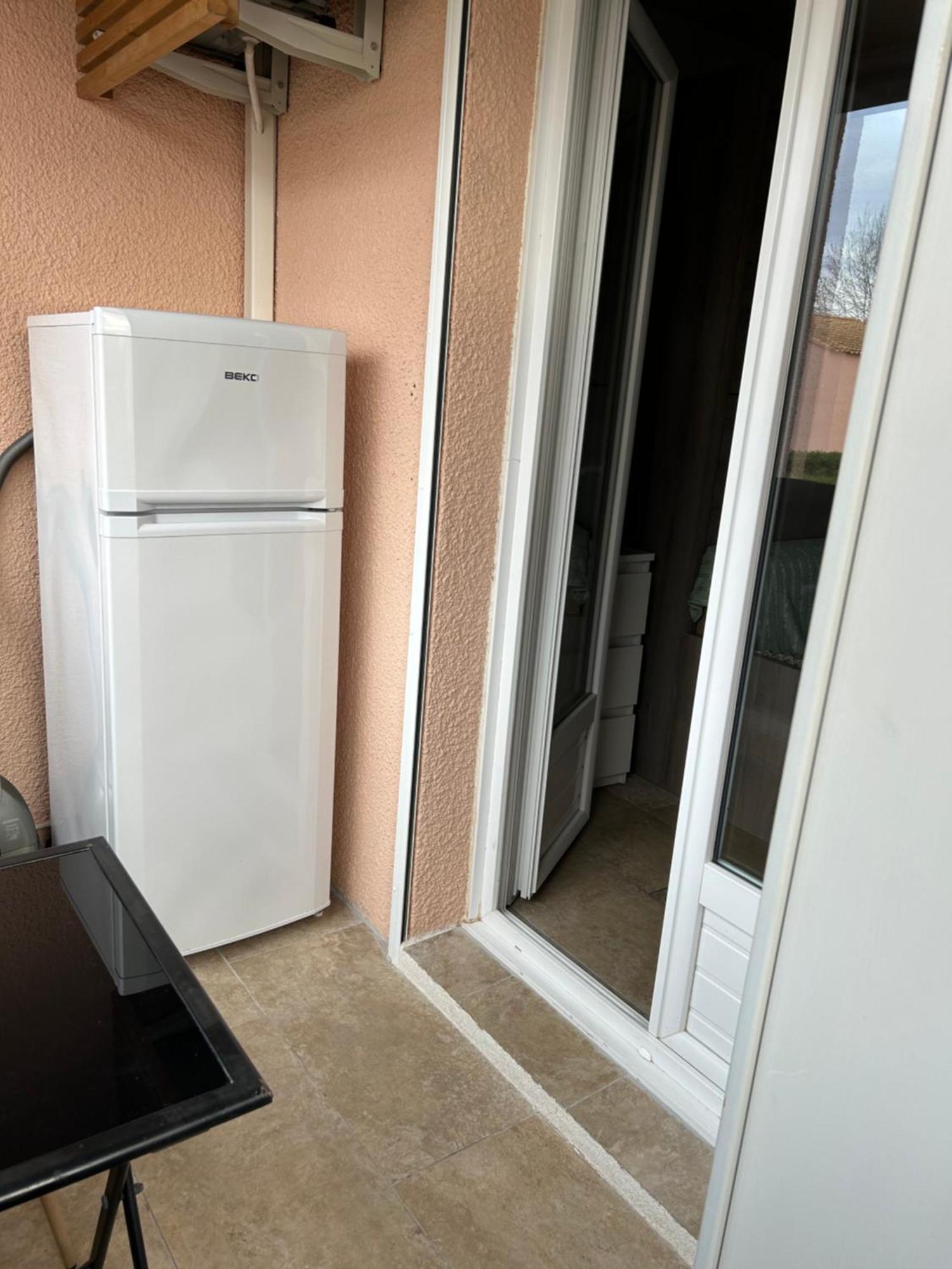 Studio Climatise Proche Port Et Plages La Londe-les-Maures Eksteriør billede